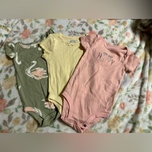 3 bundle onesies, never worn.